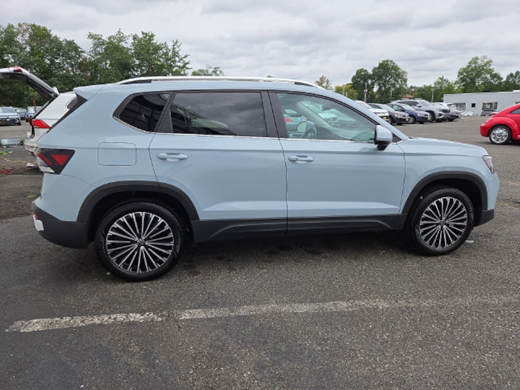Certified 2026 Volkswagen Taos 1.5T SE SUV