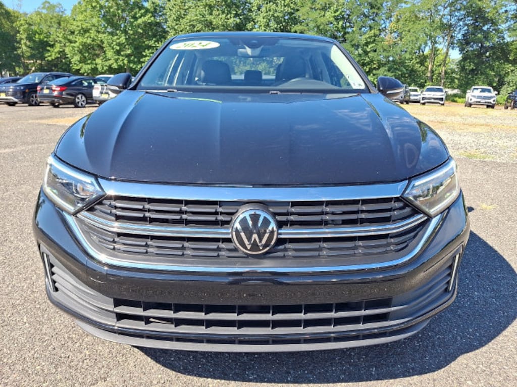 Used 2024 Volkswagen Jetta 1.5T SEL Sedan