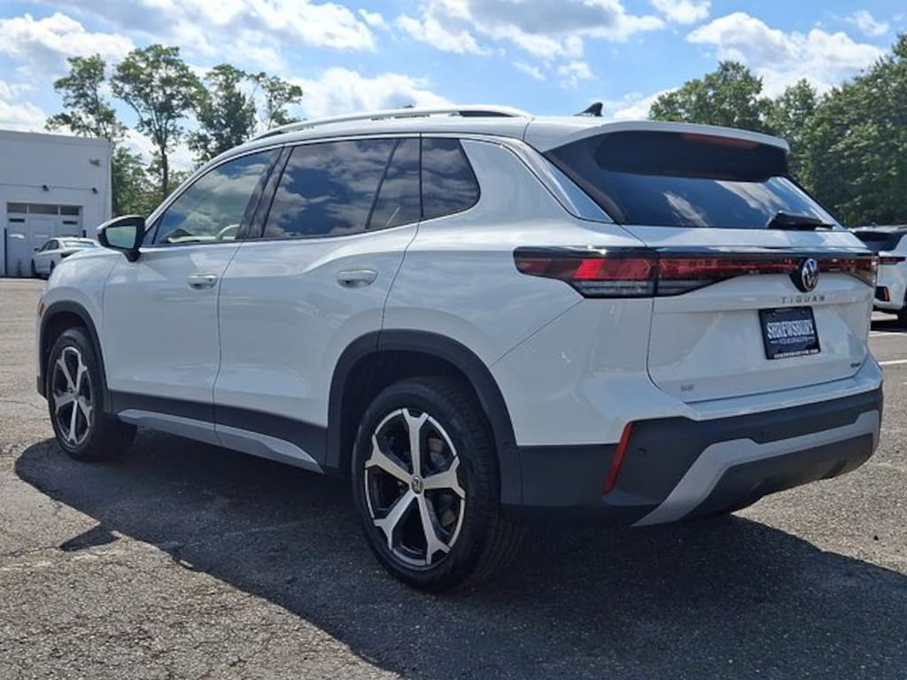 New 2026 Volkswagen Tiguan SE SUV