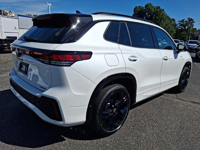 New 2026 Volkswagen Tiguan SE R-Line Black SUV