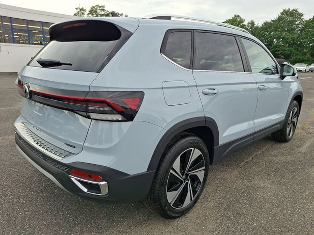 New 2027 Volkswagen Taos 1.5T SE SUV