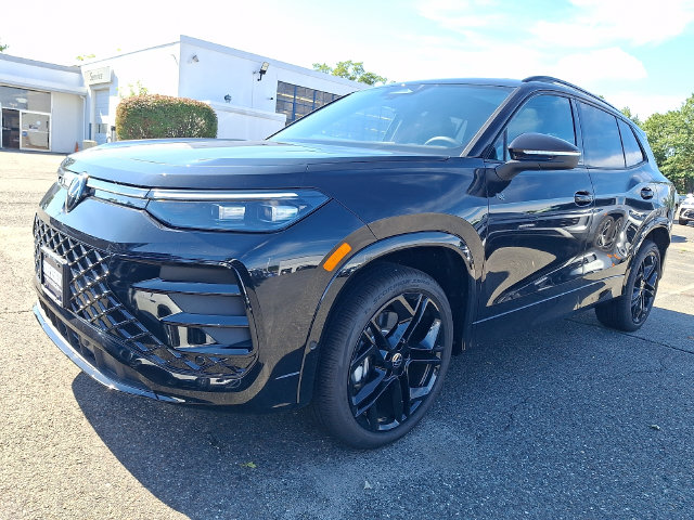 New 2026 Volkswagen Tiguan SE R-Line Black SUV