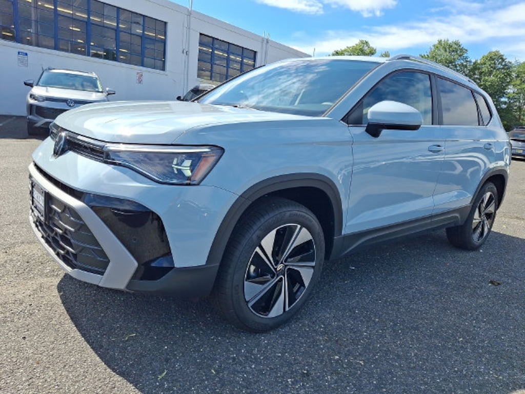New 2027 Volkswagen Taos 1.5T SE SUV