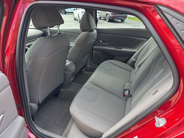 2024 Hyundai Elantra SEL - Photo 14