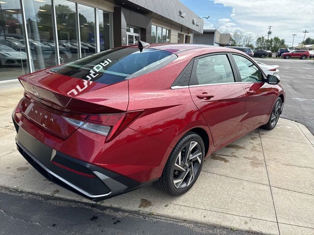 2024 Hyundai Elantra SEL - Photo 18