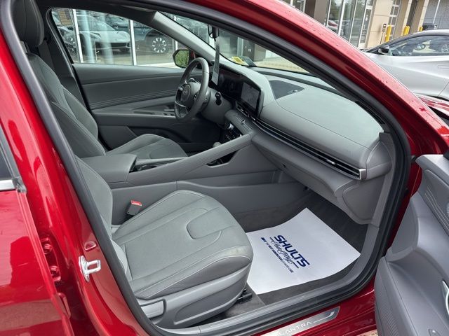 2024 Hyundai Elantra SEL - Photo 21