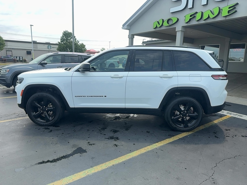 Used 2024 Jeep Grand Cherokee Altitude X Altitude X 4x4
