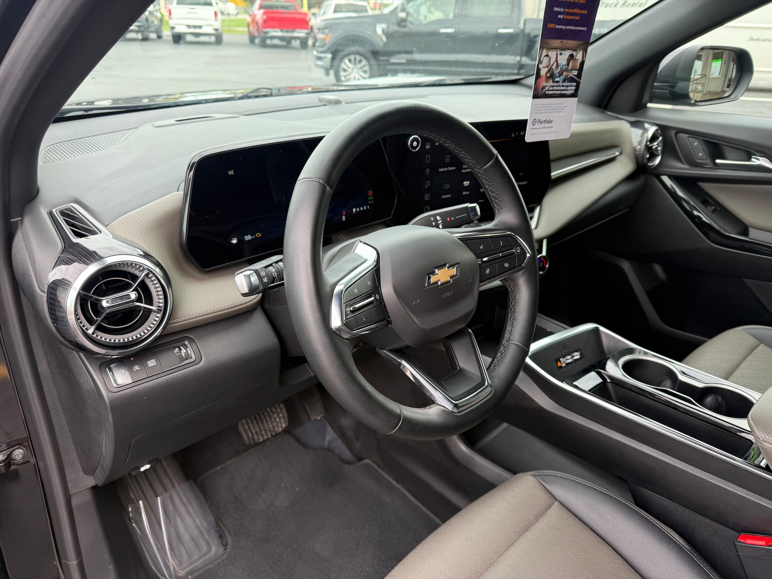 2025 Chevrolet Equinox LT - Photo 9