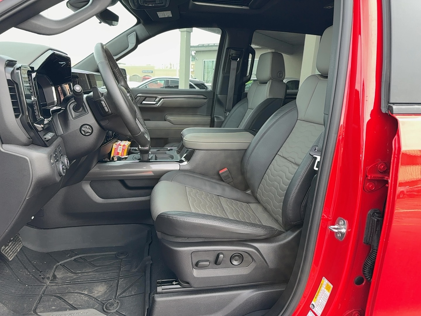 2024 Chevrolet Silverado 1500 ZR2 - Photo 13
