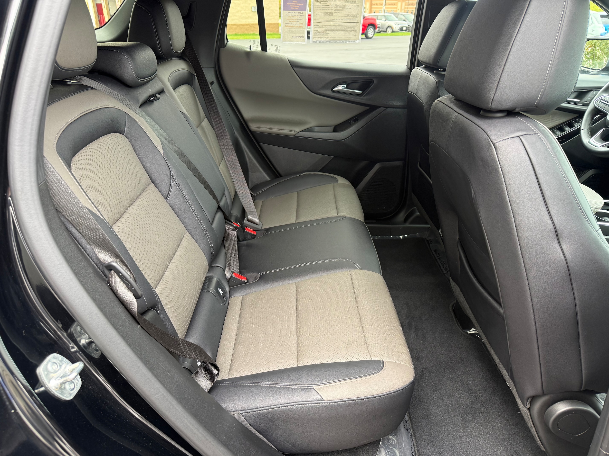 2025 Chevrolet Equinox LT - Photo 22