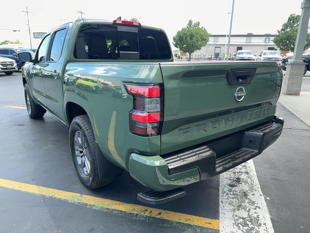 Used 2025 Nissan Frontier SV Crew Cab 4x4 SV
