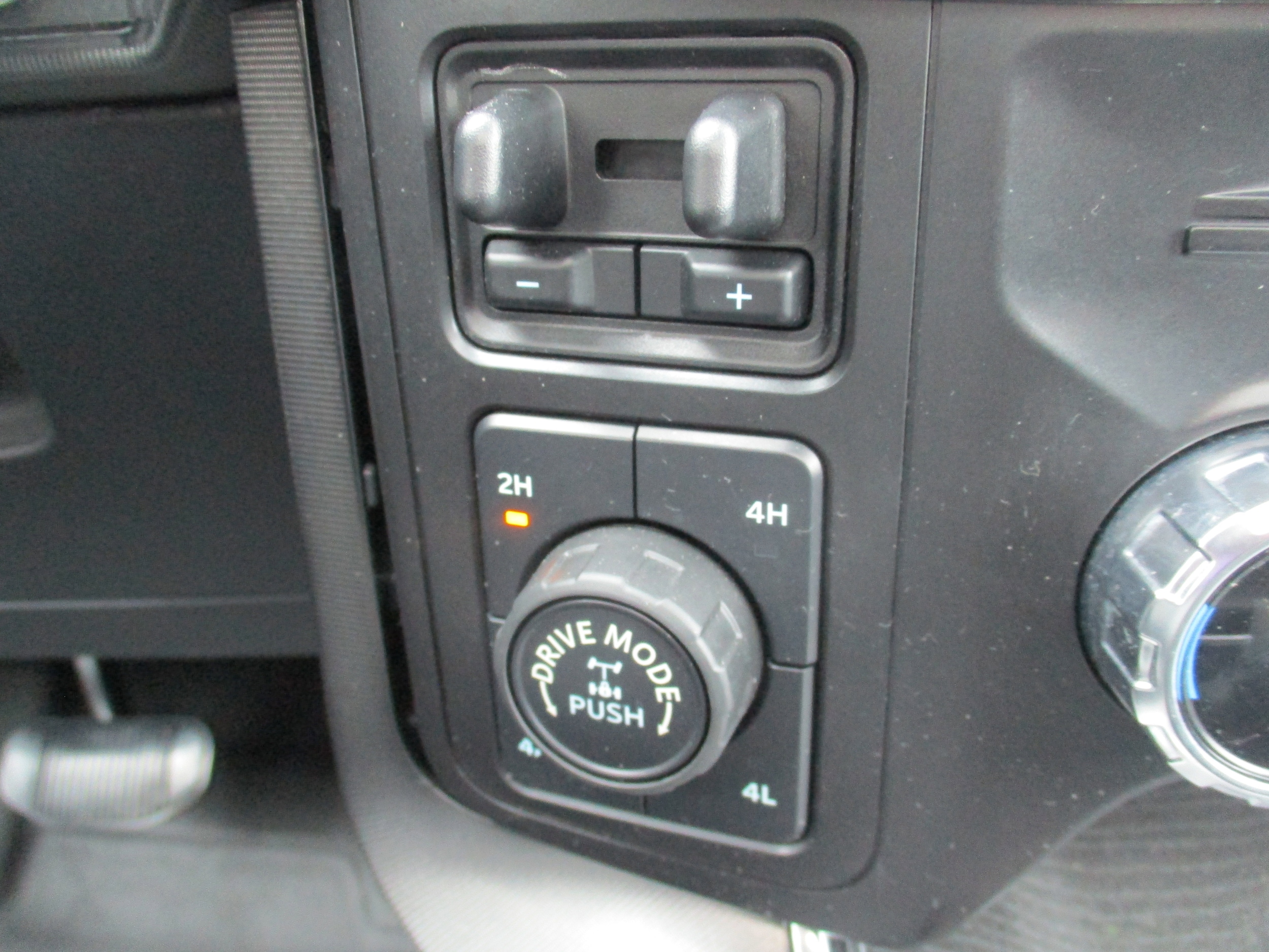 2021 Ford F-150 Platinum - Photo 40