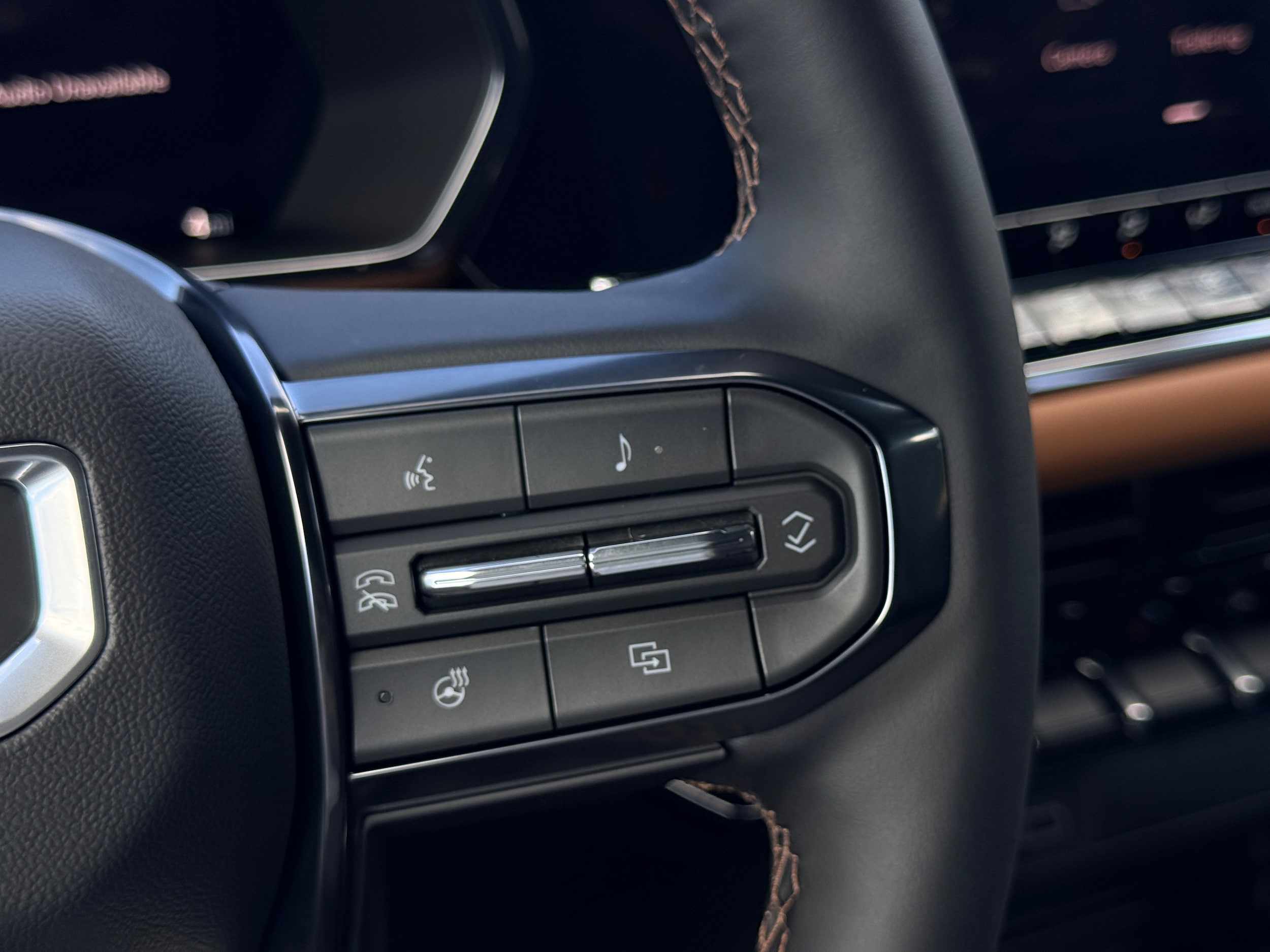 2026 GMC Canyon AT4 - Photo 13