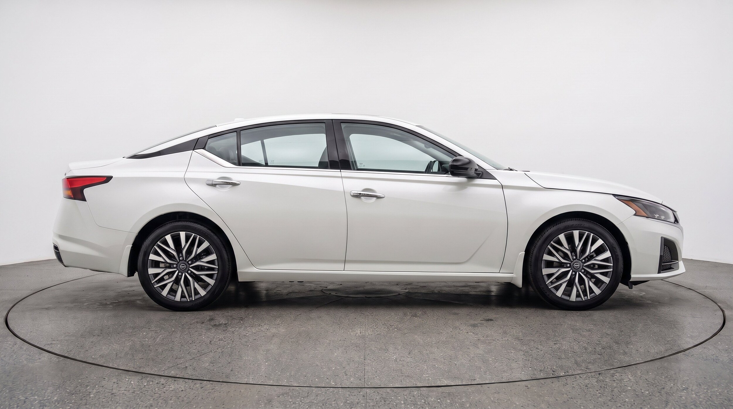 Thumbnail: 2025 Nissan Altima - 10