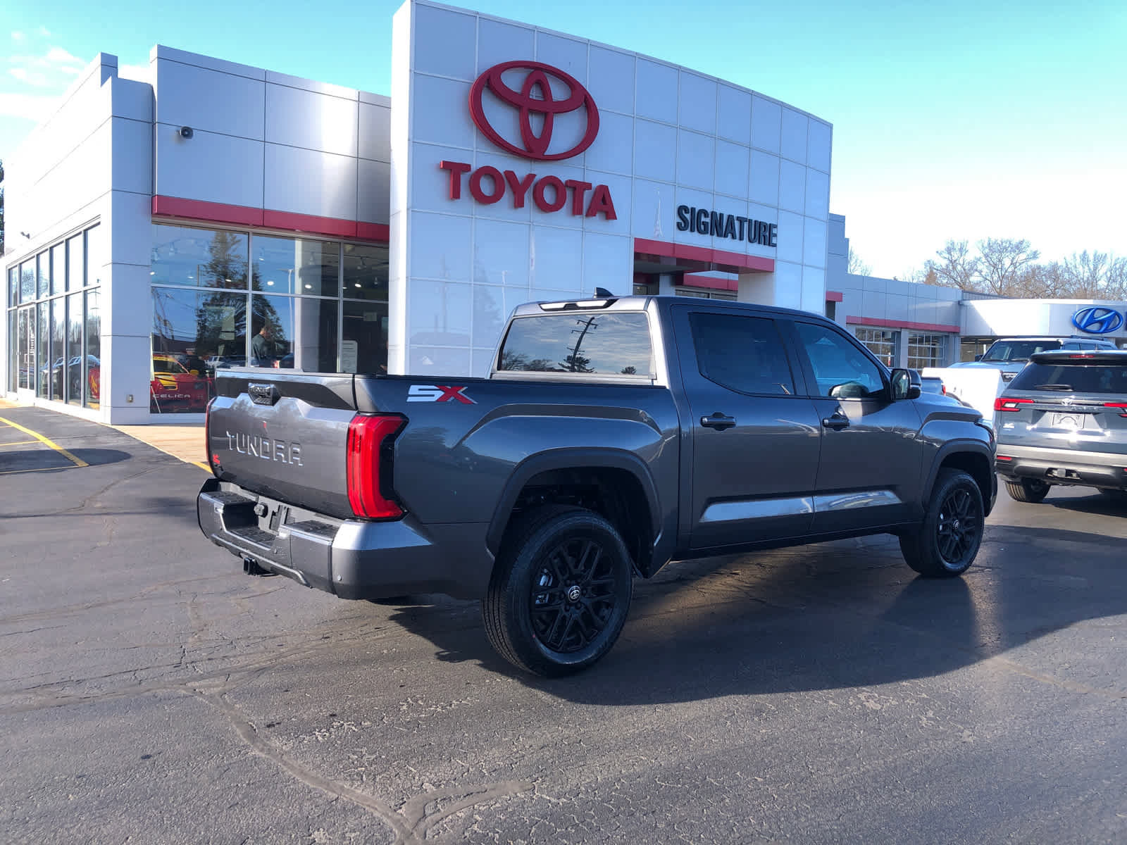New 2026 Toyota Tundra SR5 SR5 CREWMAX 5.5