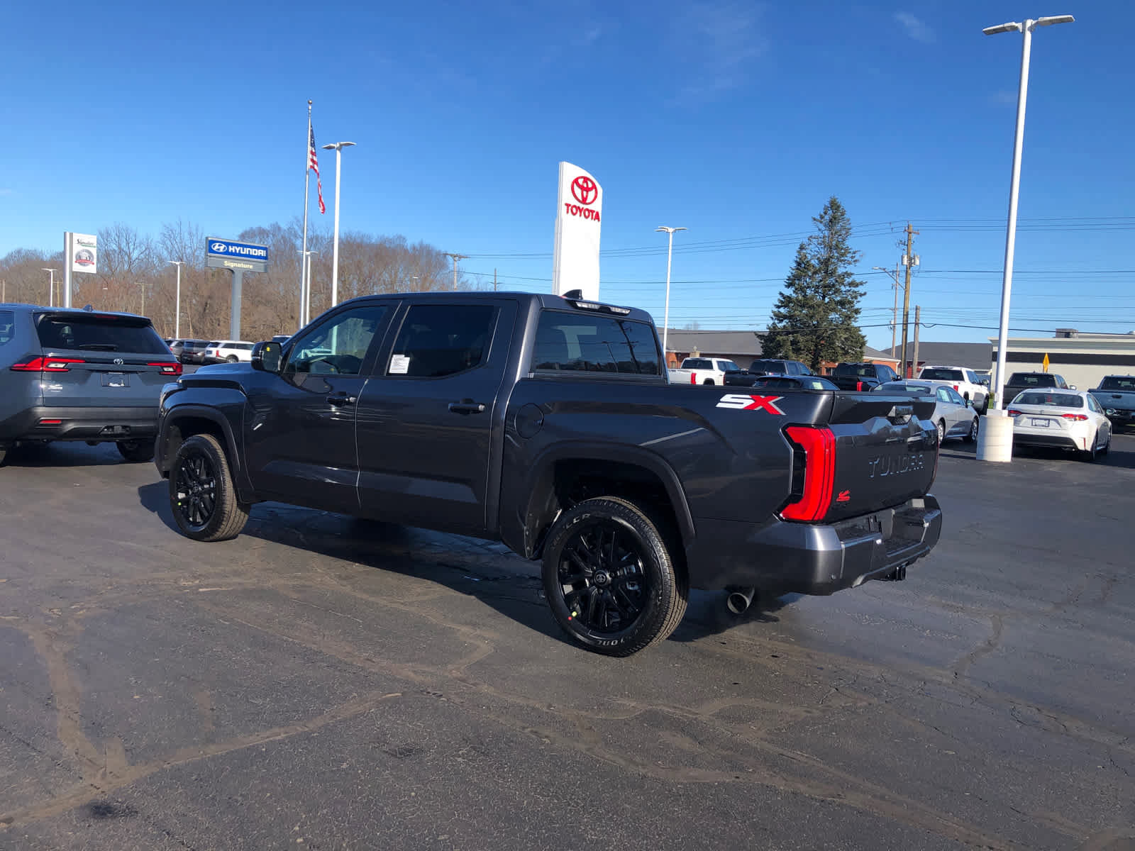 New 2026 Toyota Tundra SR5 SR5 CREWMAX 5.5