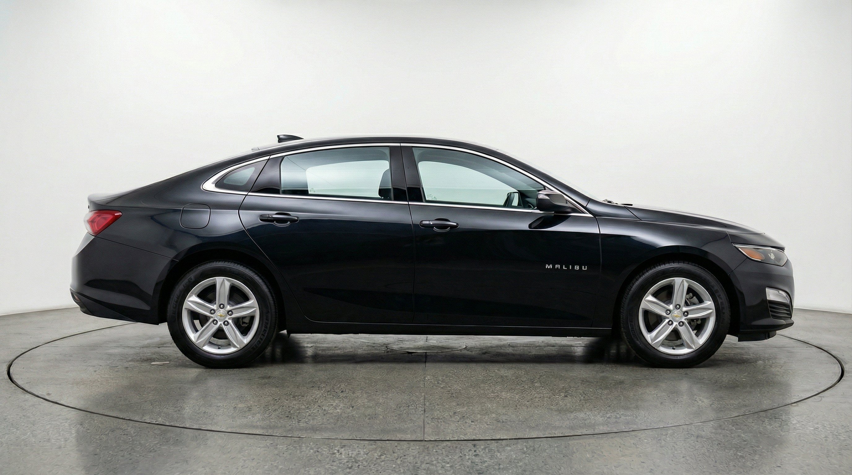 Thumbnail: 2024 Chevrolet Malibu - 11