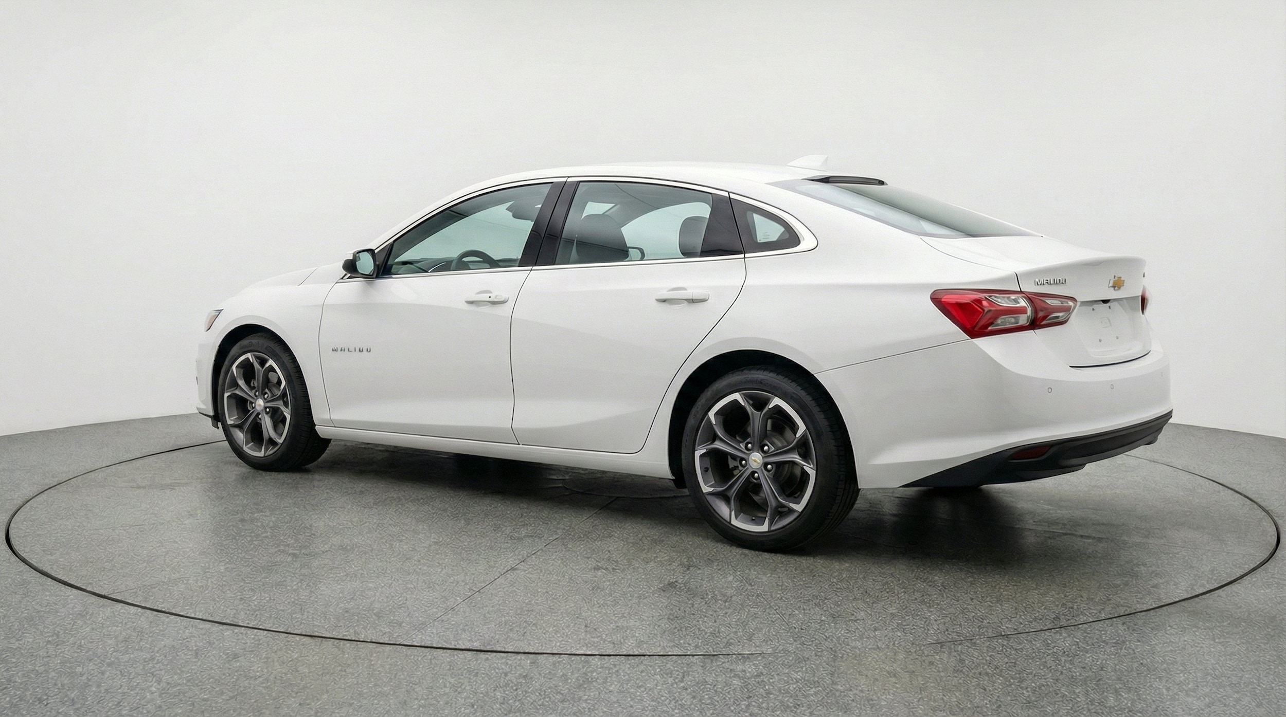 Thumbnail: 2024 Chevrolet Malibu - 6