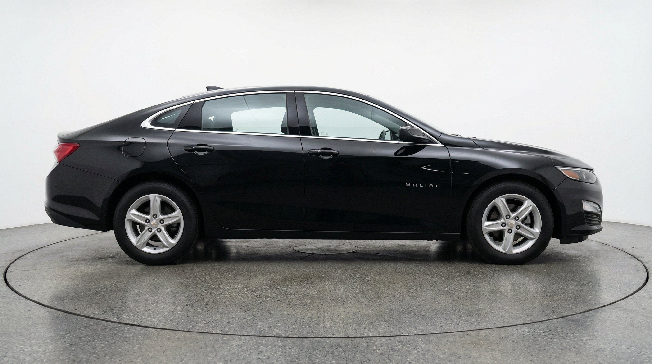 Thumbnail: 2024 Chevrolet Malibu - 10