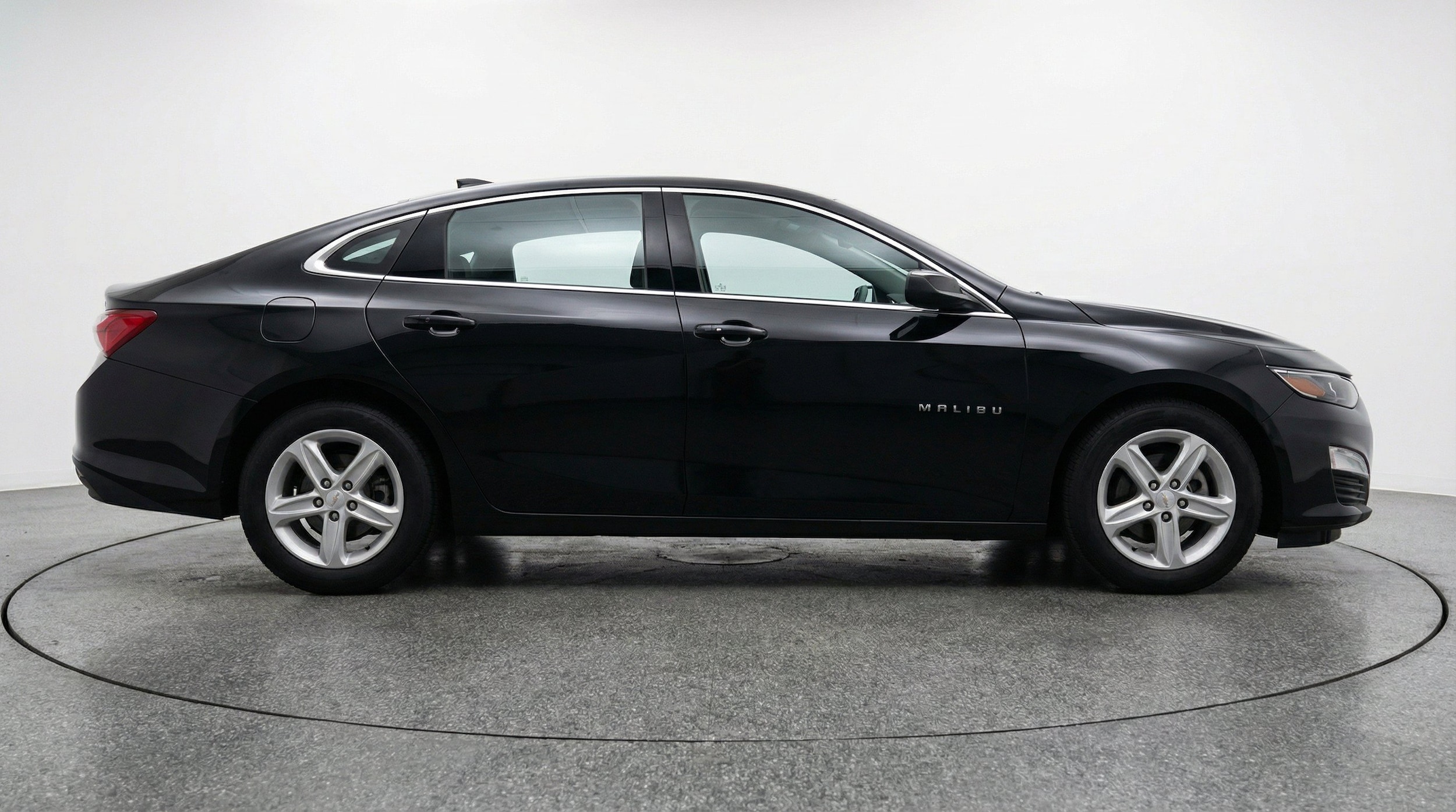 Thumbnail: 2024 Chevrolet Malibu - 11