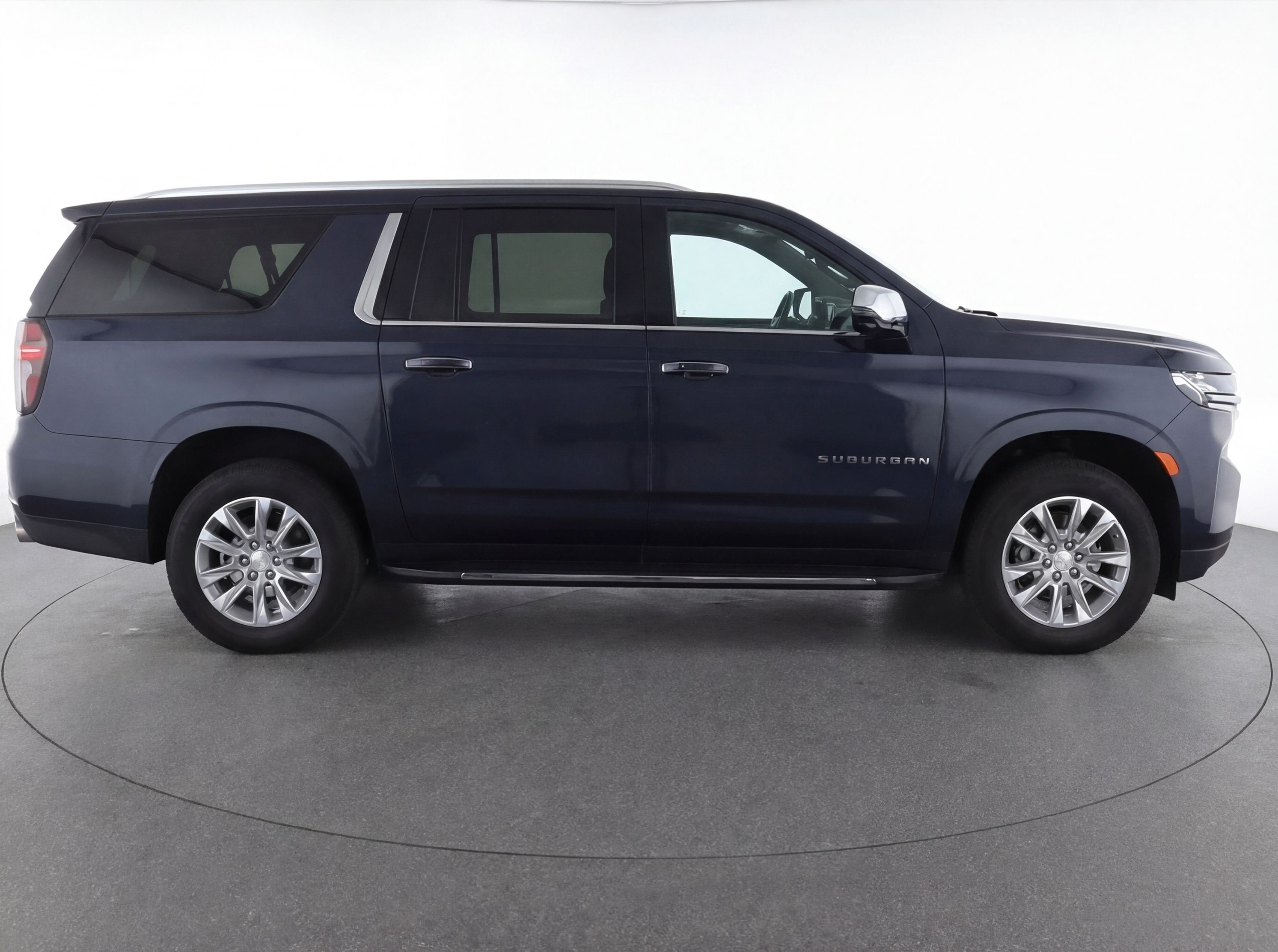 Thumbnail: 2023 Chevrolet Suburban - 10