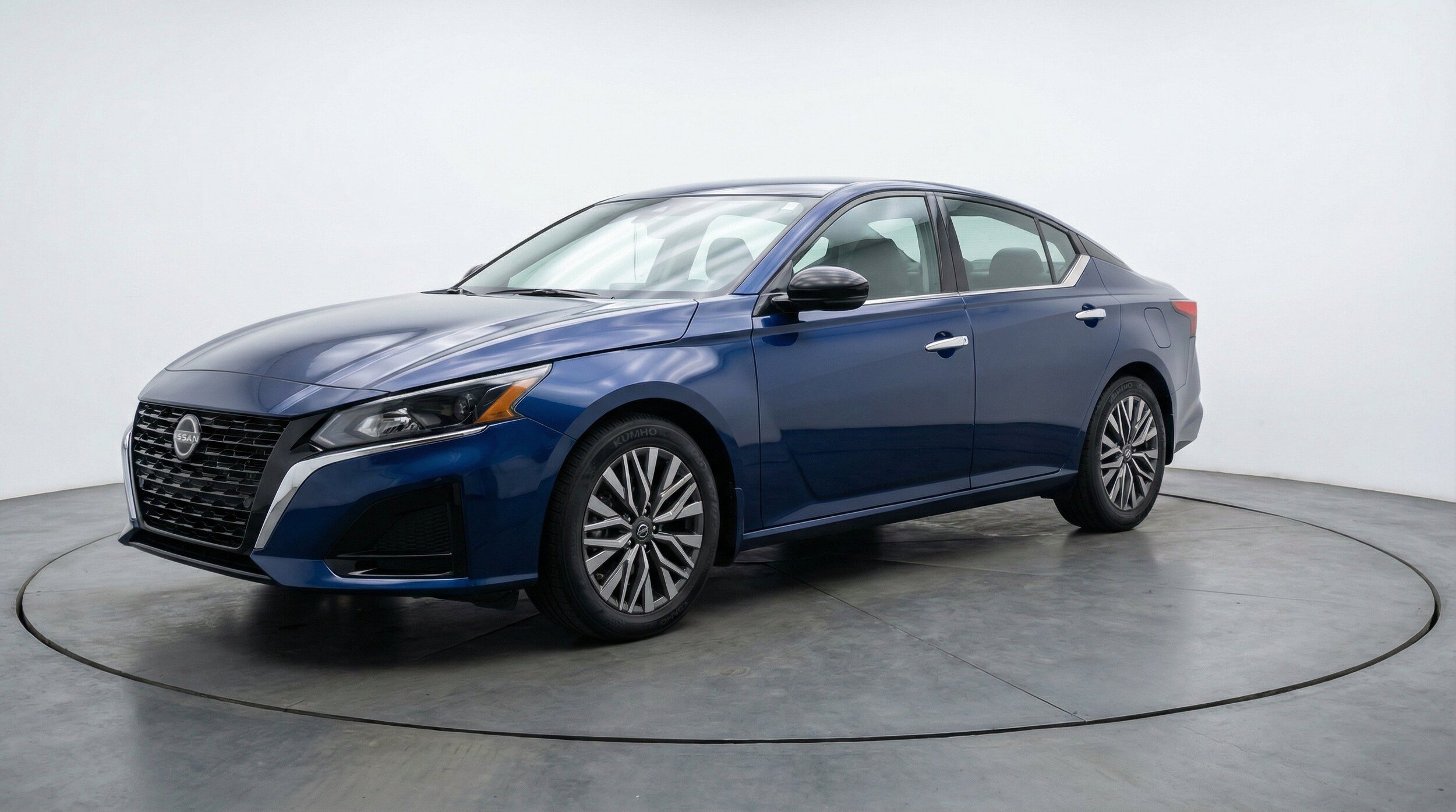 Thumbnail: 2025 Nissan Altima - 3