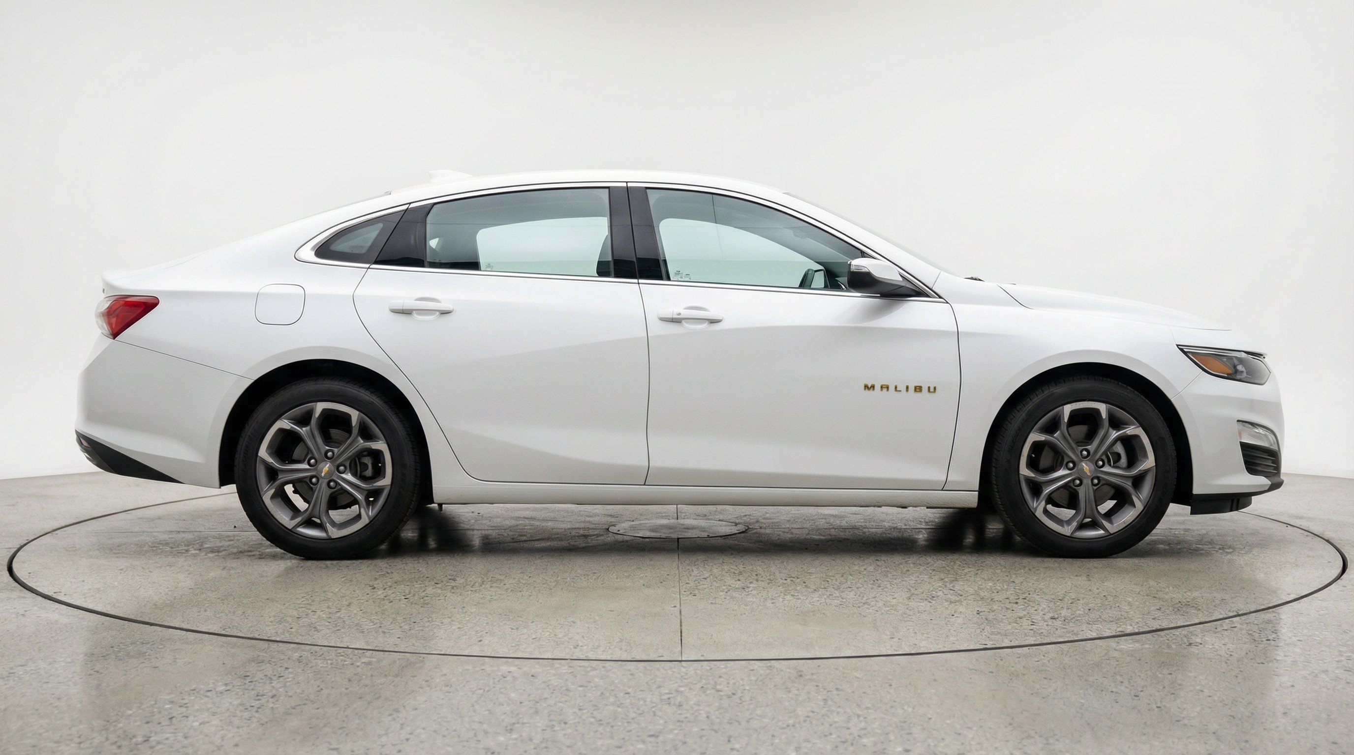 Thumbnail: 2024 Chevrolet Malibu - 10