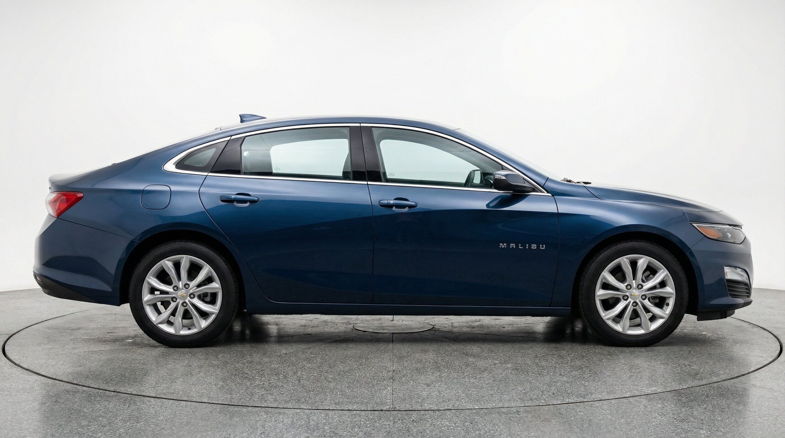 Thumbnail: 2024 Chevrolet Malibu - 11