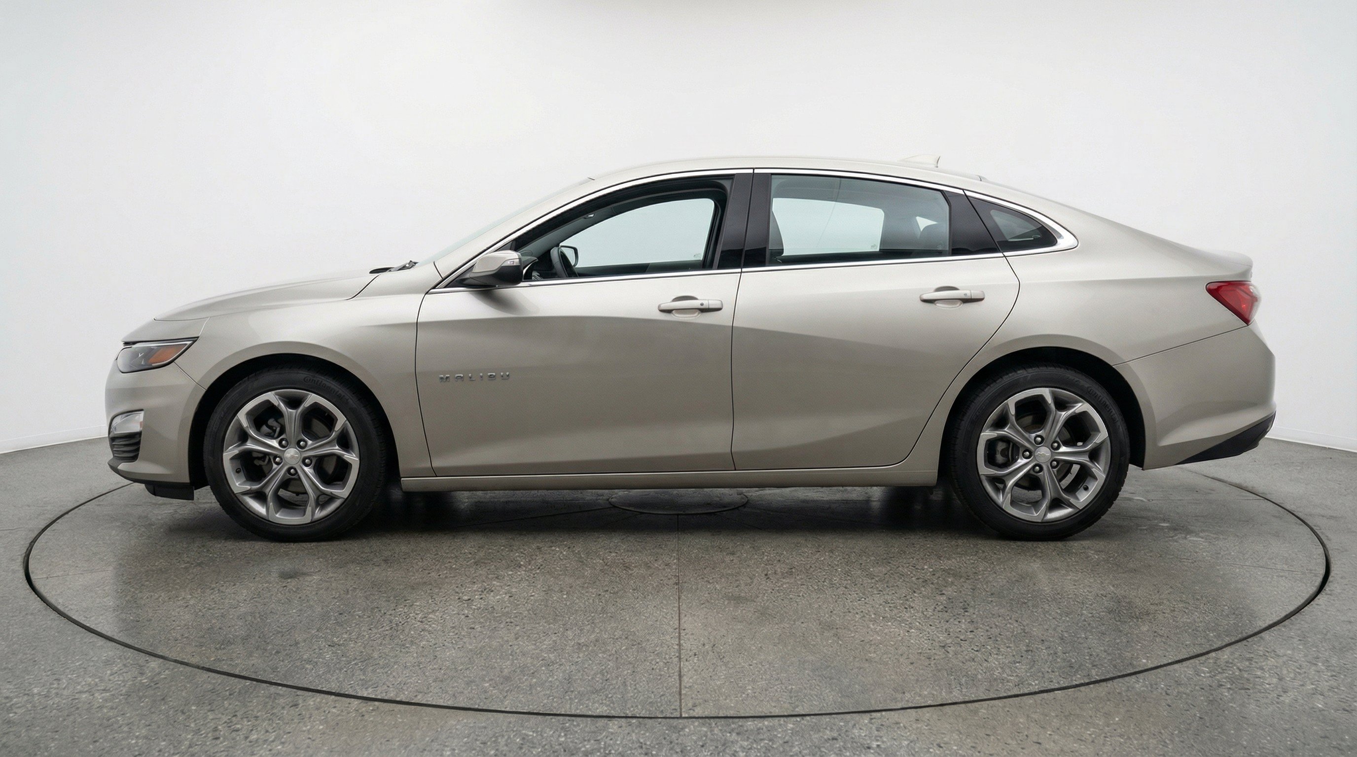 Thumbnail: 2024 Chevrolet Malibu - 5
