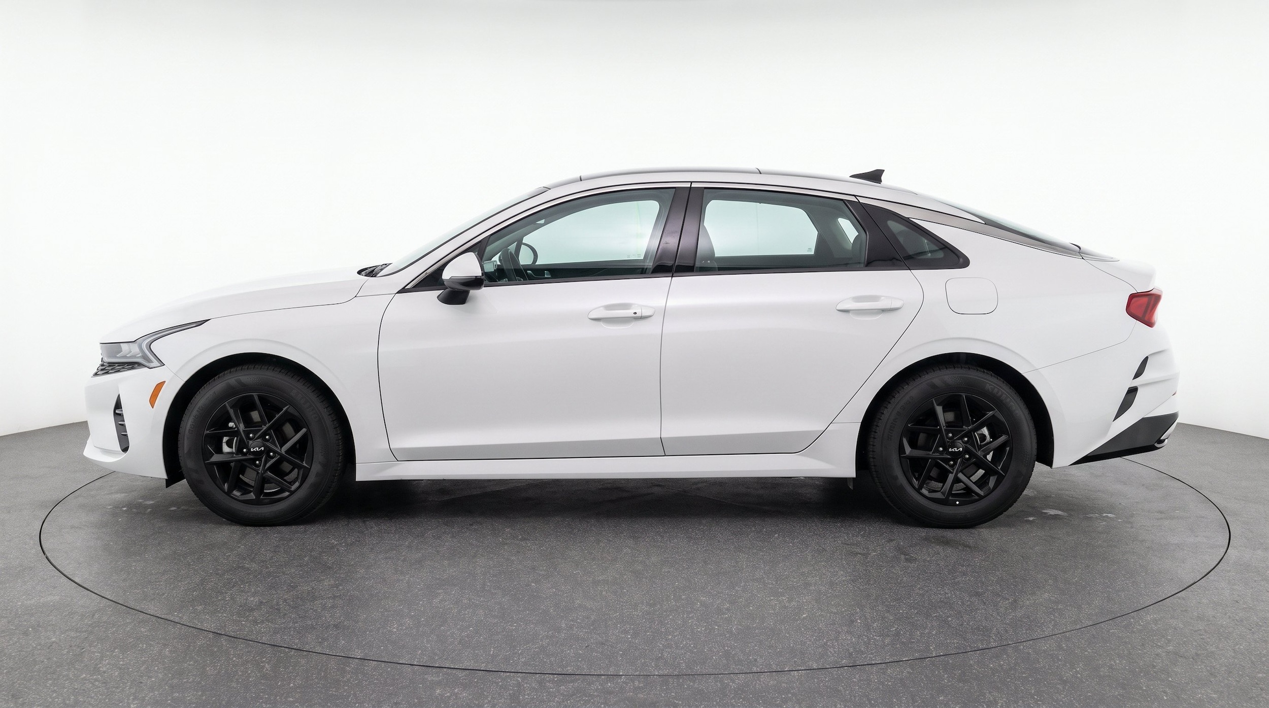Thumbnail: 2025 Kia K5 - 5