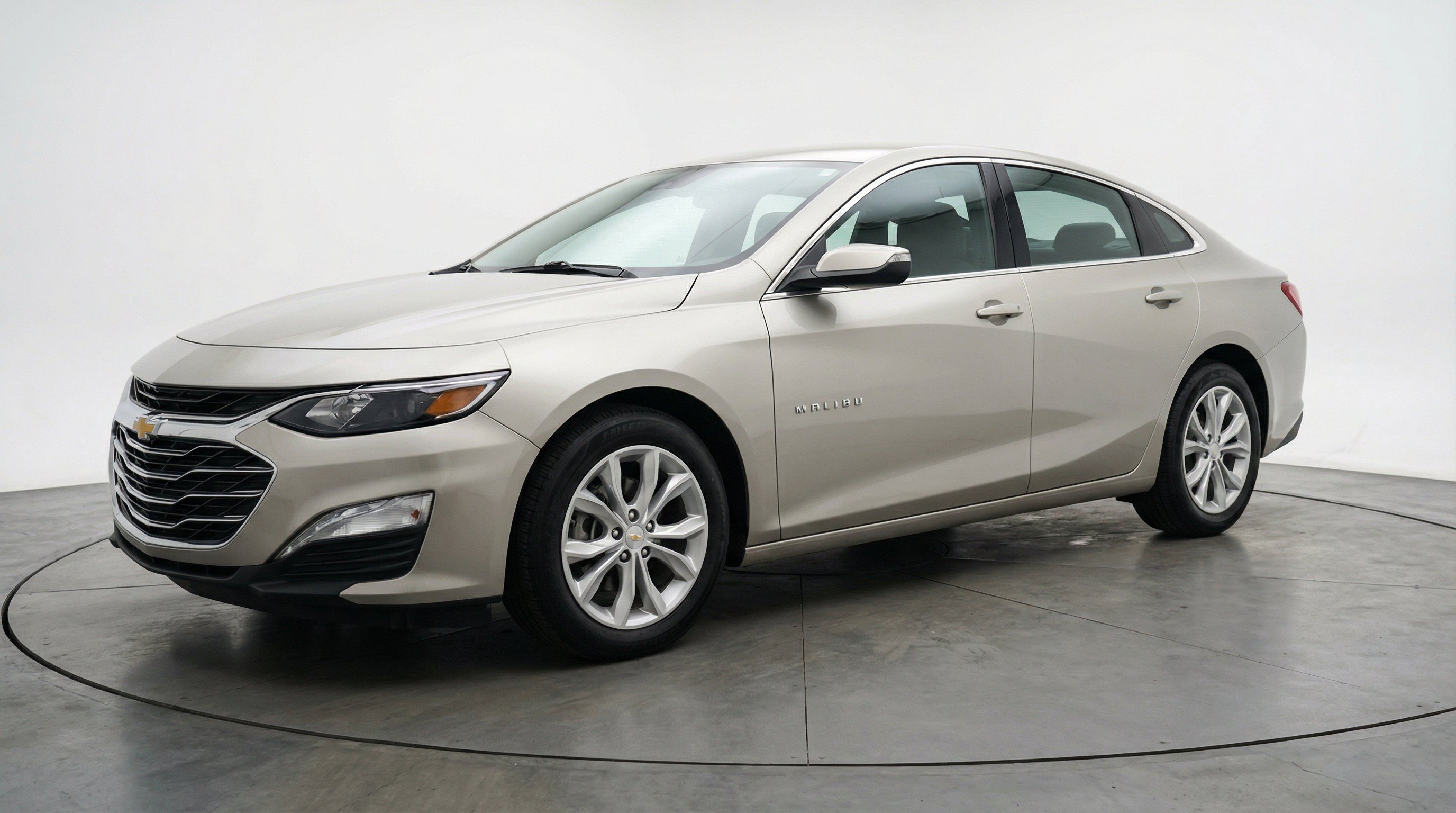 Thumbnail: 2024 Chevrolet Malibu - 3