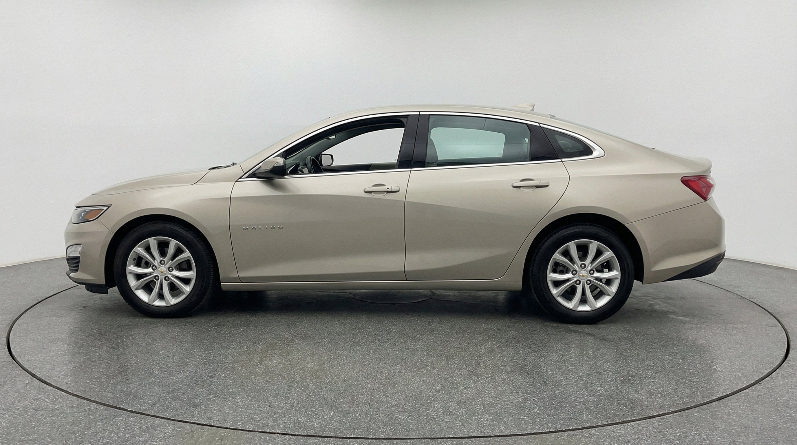 Thumbnail: 2024 Chevrolet Malibu - 5