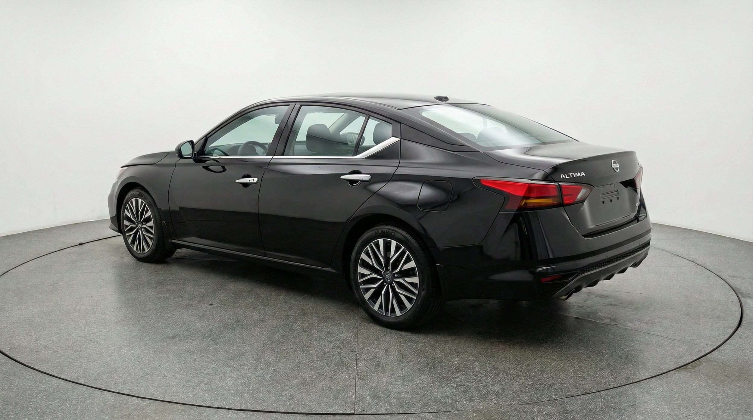 Thumbnail: 2025 Nissan Altima - 6