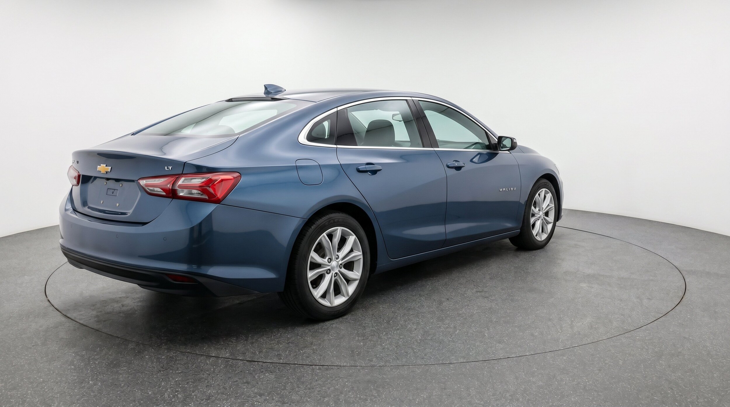 Thumbnail: 2024 Chevrolet Malibu - 9
