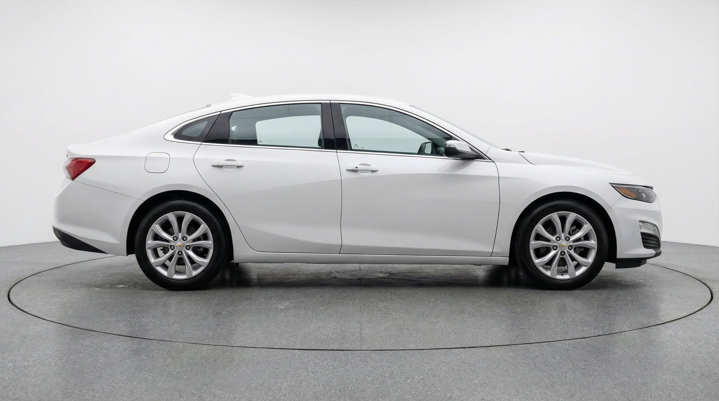 Thumbnail: 2024 Chevrolet Malibu - 10
