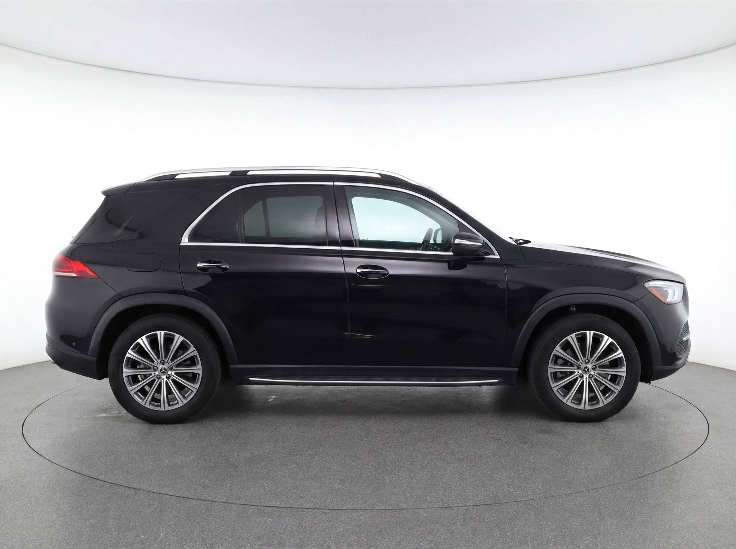 Thumbnail: 2024 Mercedes-Benz GLC - 10