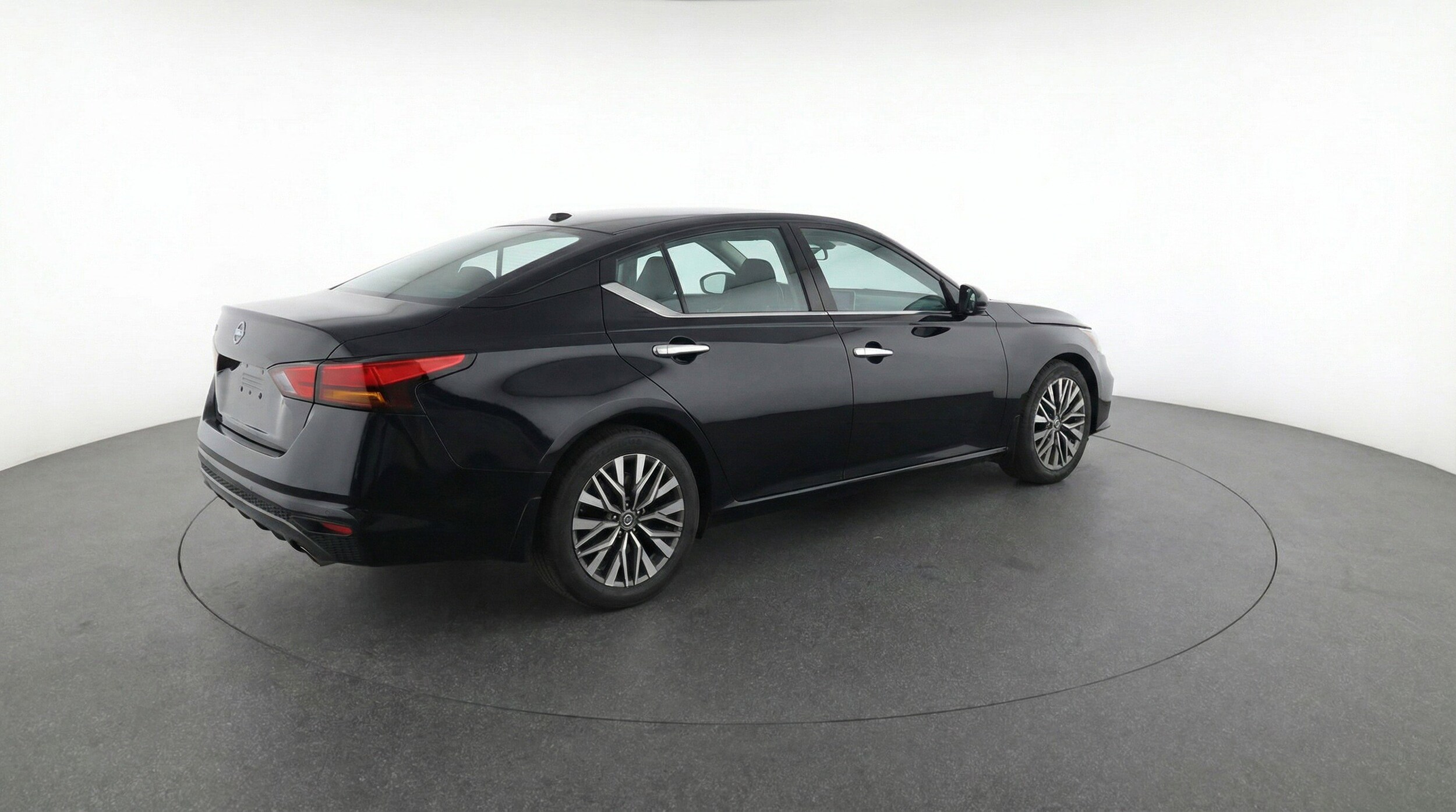 Thumbnail: 2025 Nissan Altima - 9