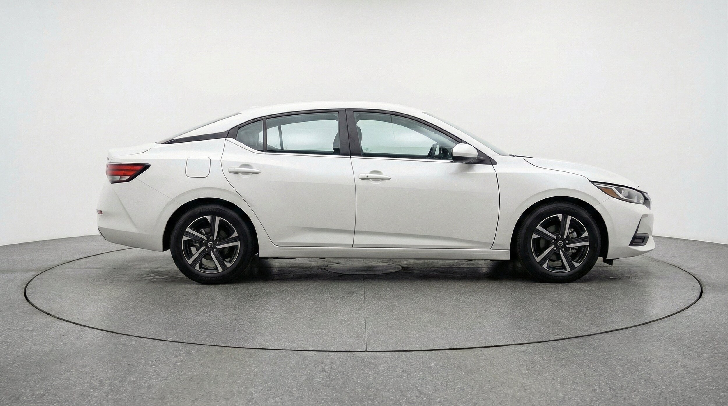 Thumbnail: 2025 Nissan Sentra - 11