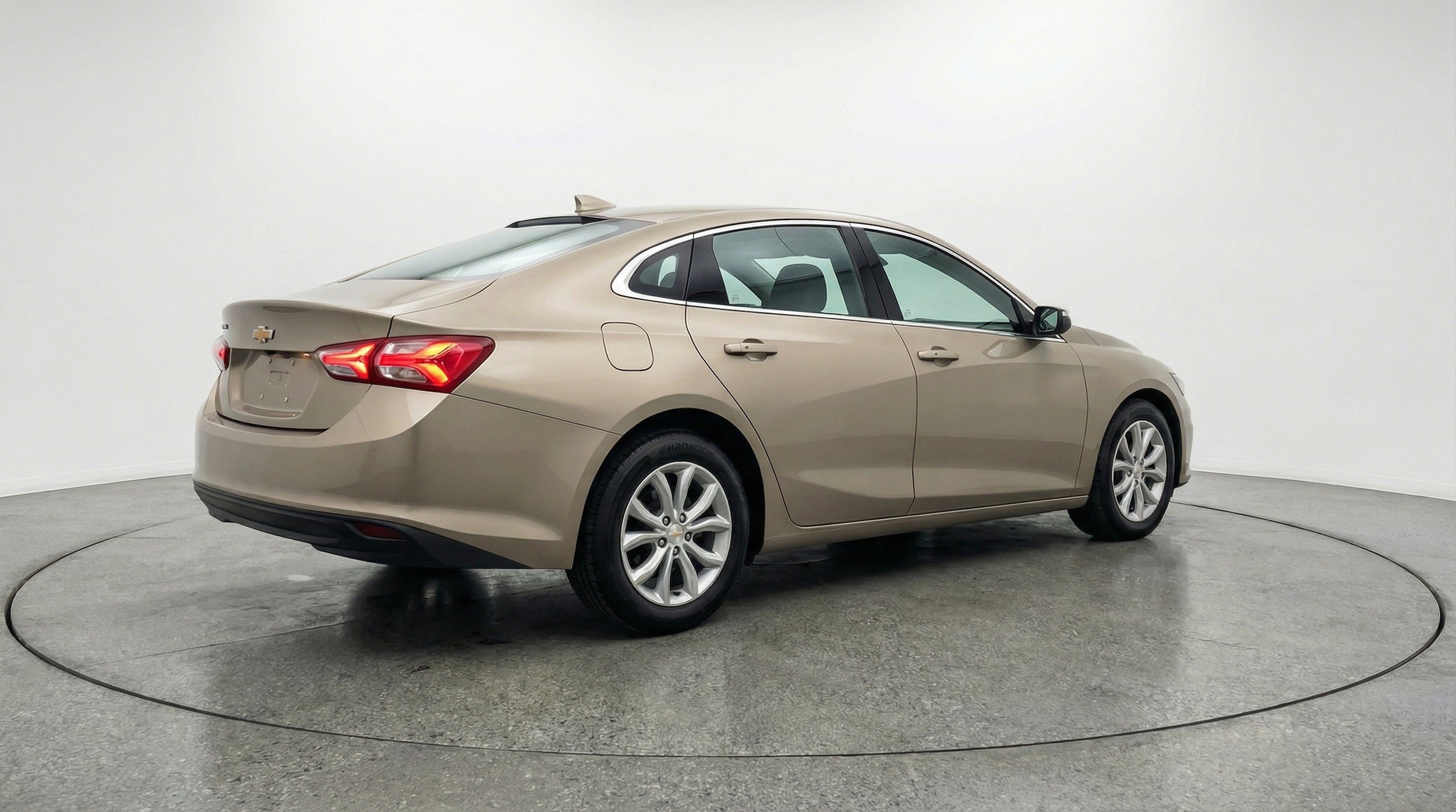 Thumbnail: 2024 Chevrolet Malibu - 9