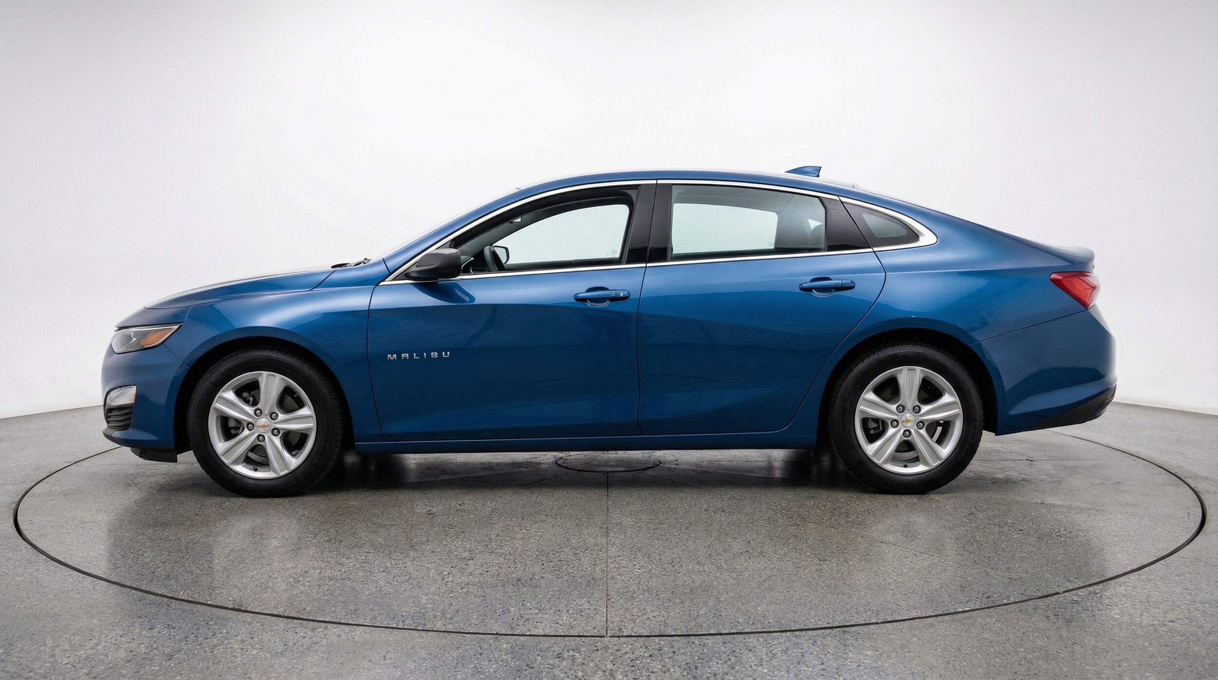 Thumbnail: 2024 Chevrolet Malibu - 5