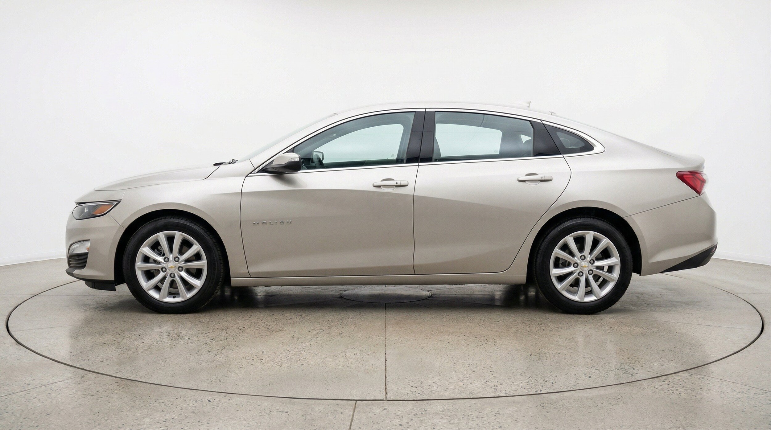 Thumbnail: 2024 Chevrolet Malibu - 5