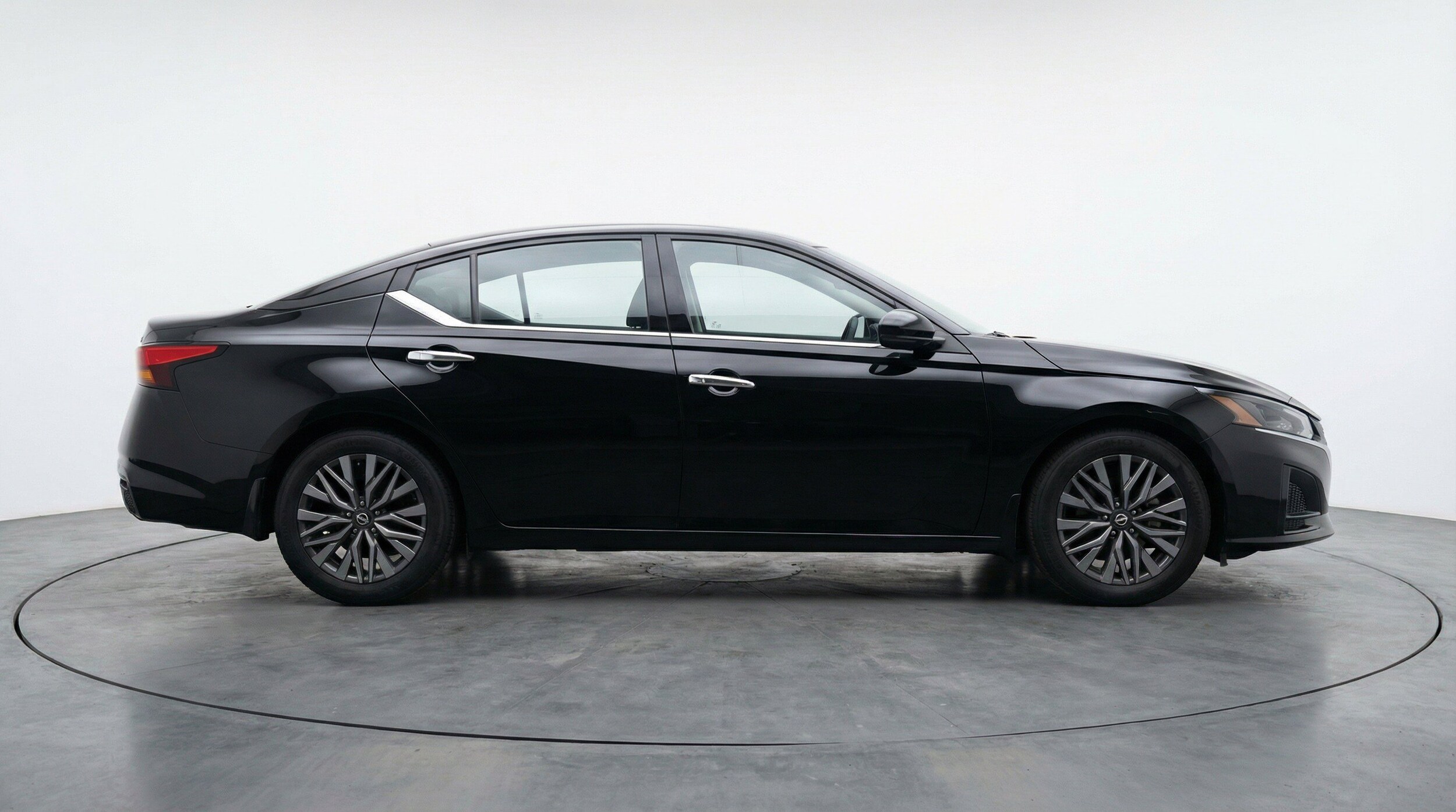 Thumbnail: 2025 Nissan Altima - 11