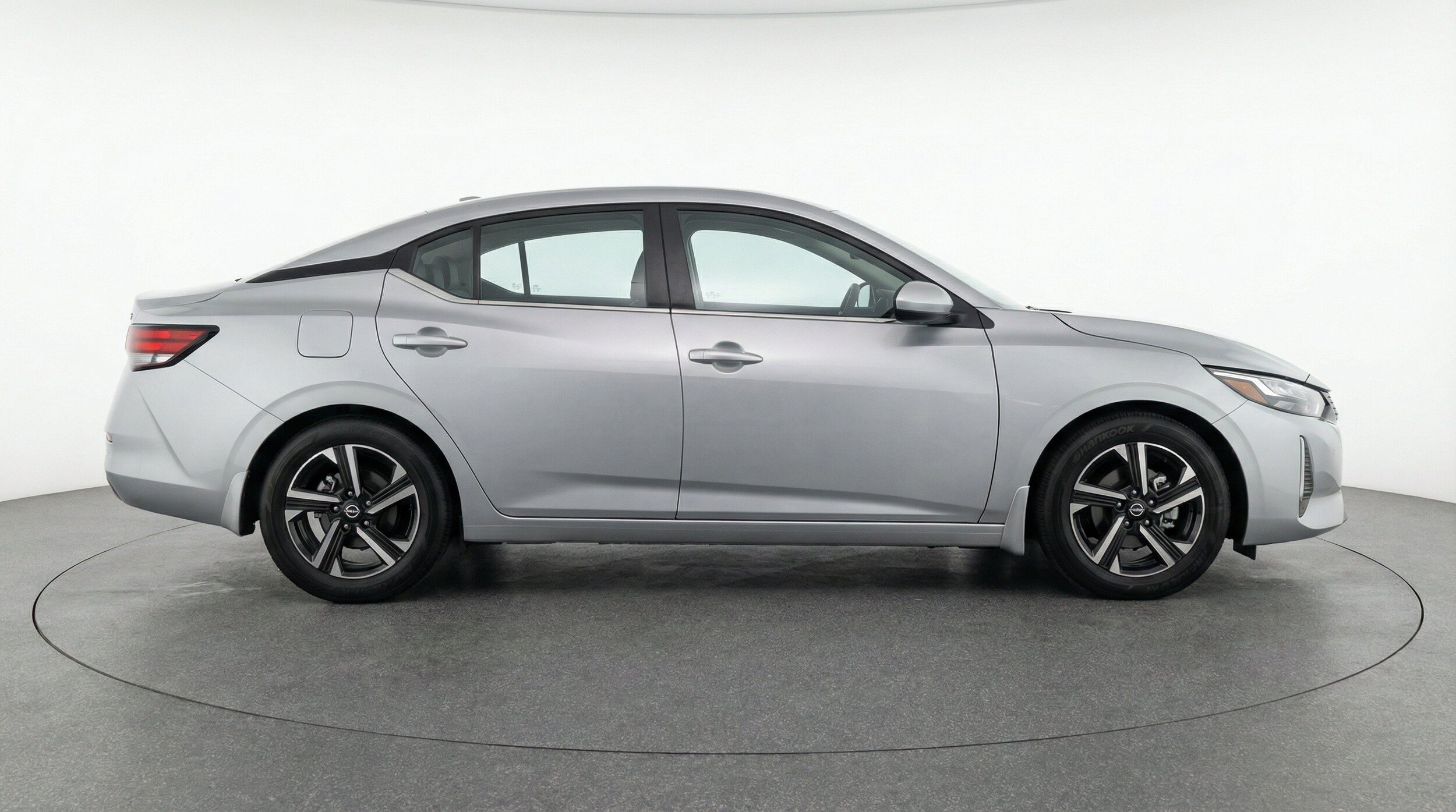 Thumbnail: 2025 Nissan Sentra - 10