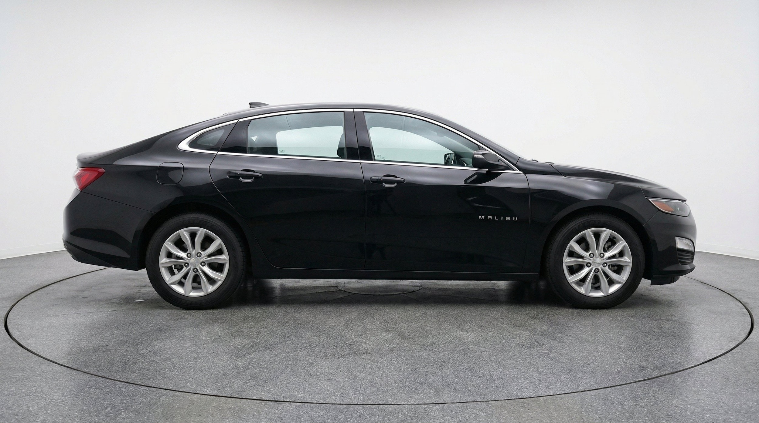 Thumbnail: 2024 Chevrolet Malibu - 11