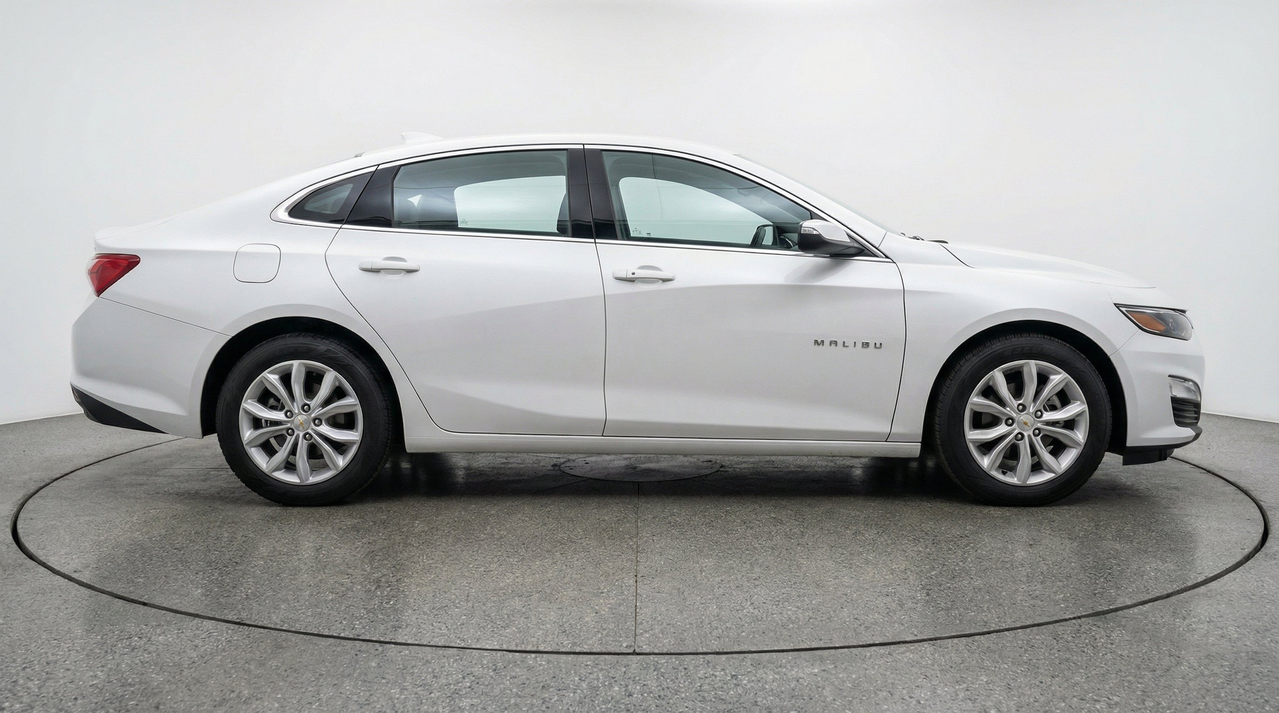 Thumbnail: 2024 Chevrolet Malibu - 11
