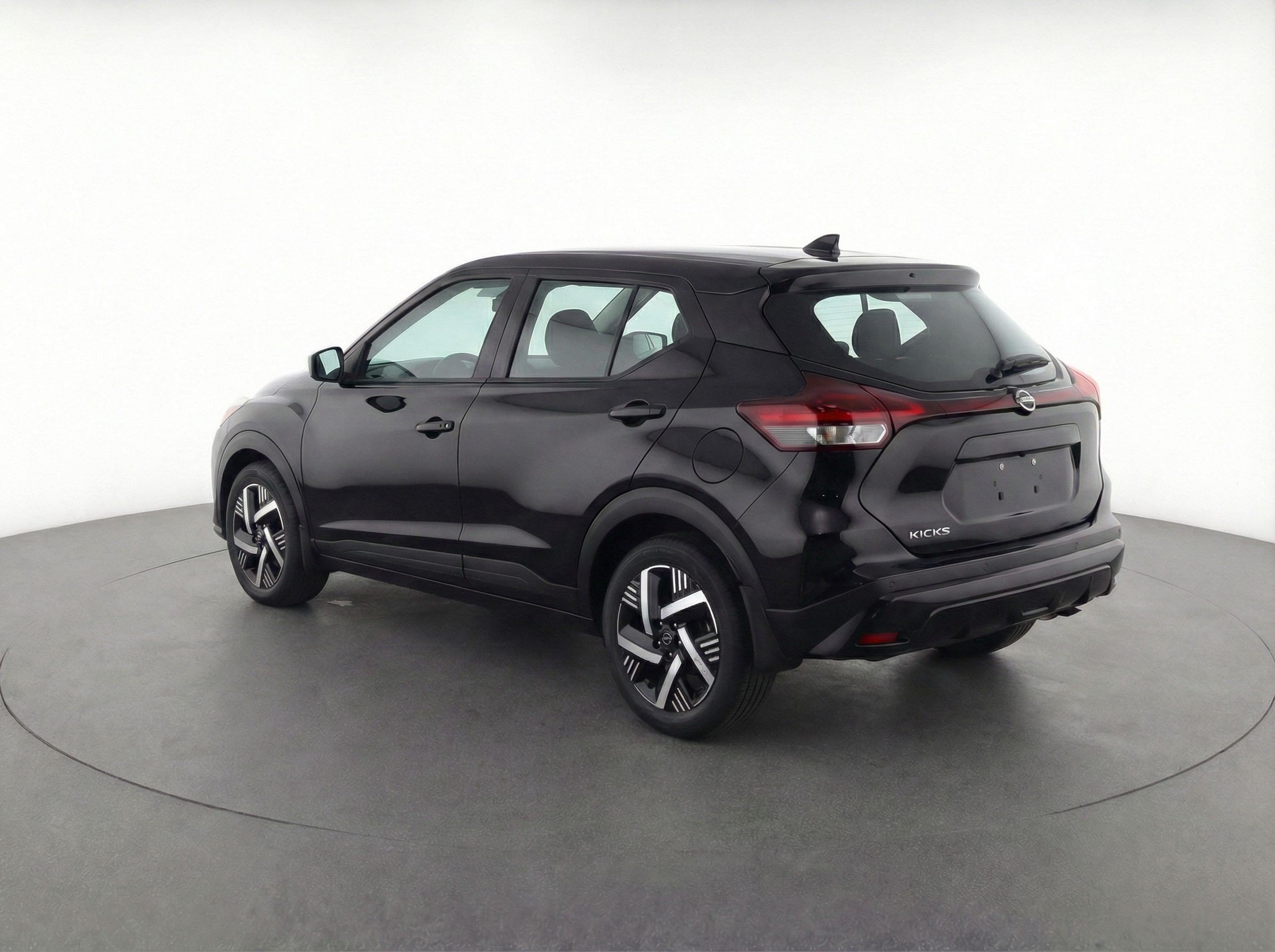 Thumbnail: 2025 Nissan Kicks - 6