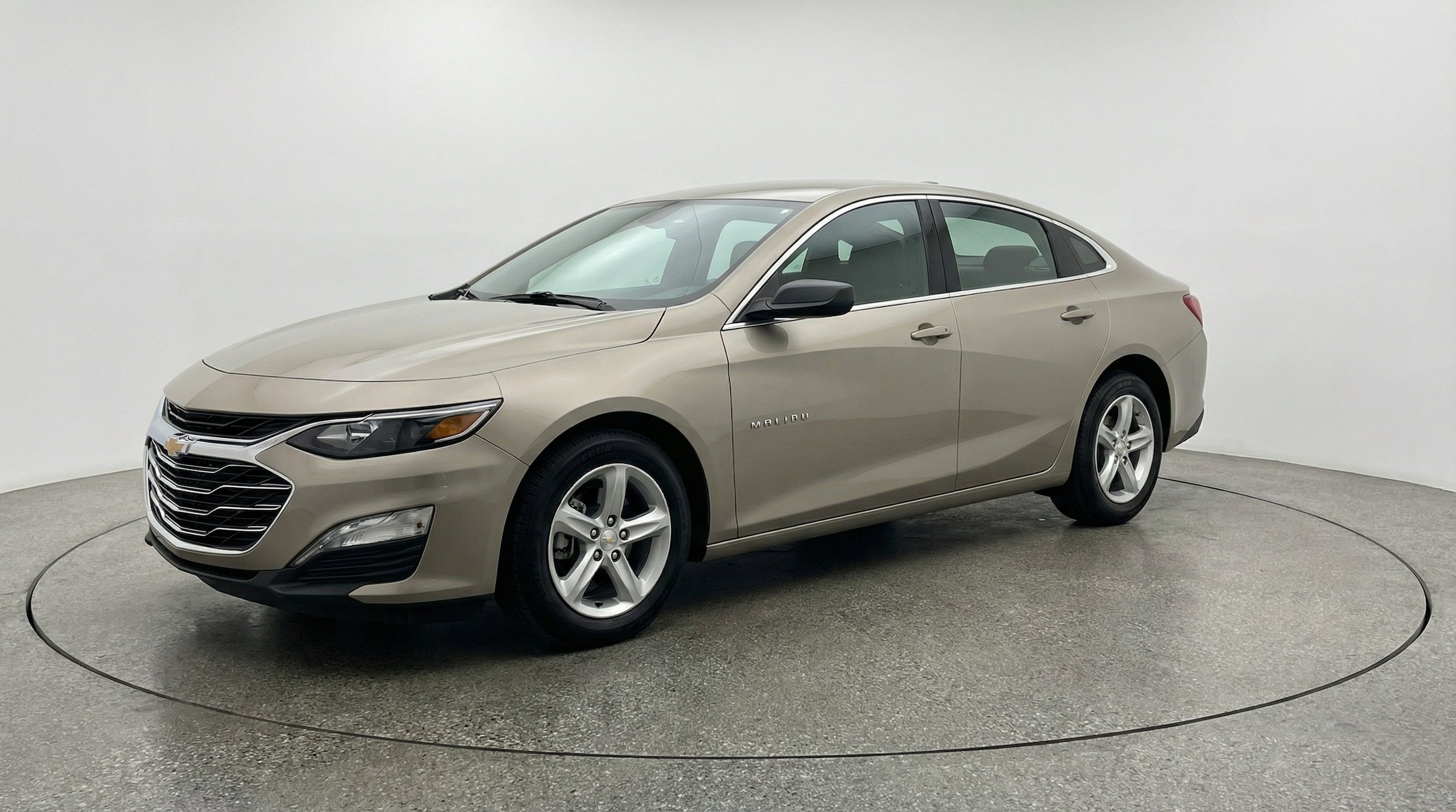 Thumbnail: 2024 Chevrolet Malibu - 3