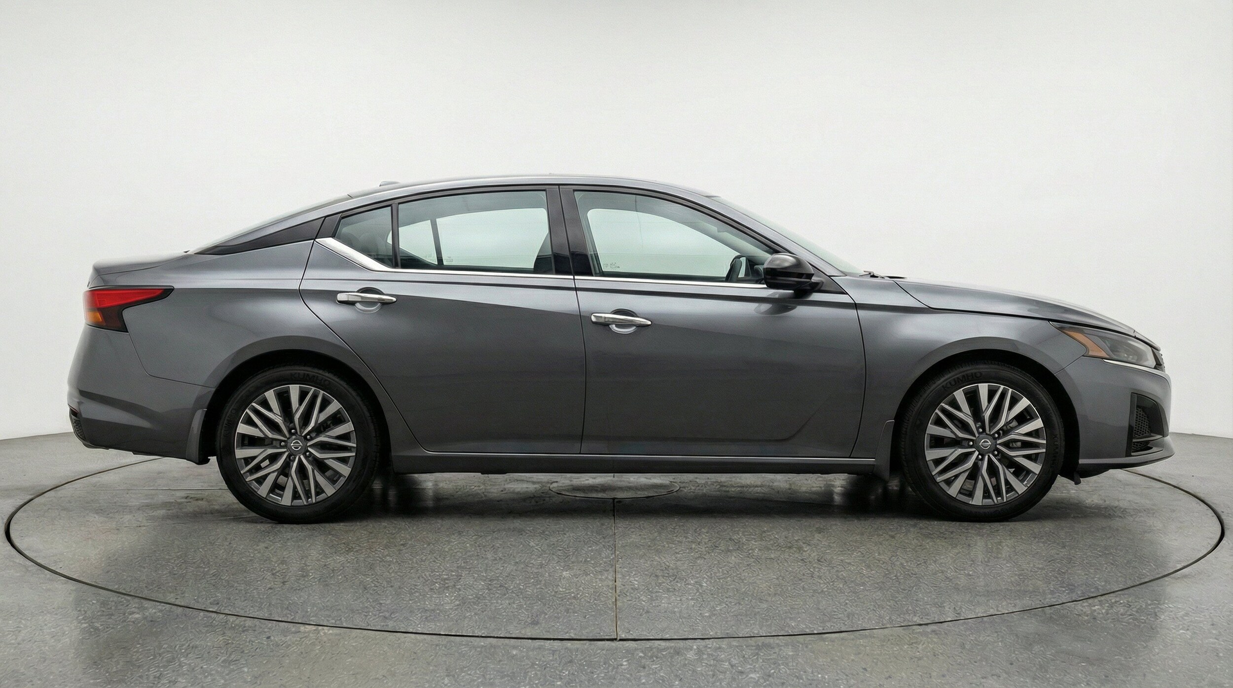 Thumbnail: 2025 Nissan Altima - 10