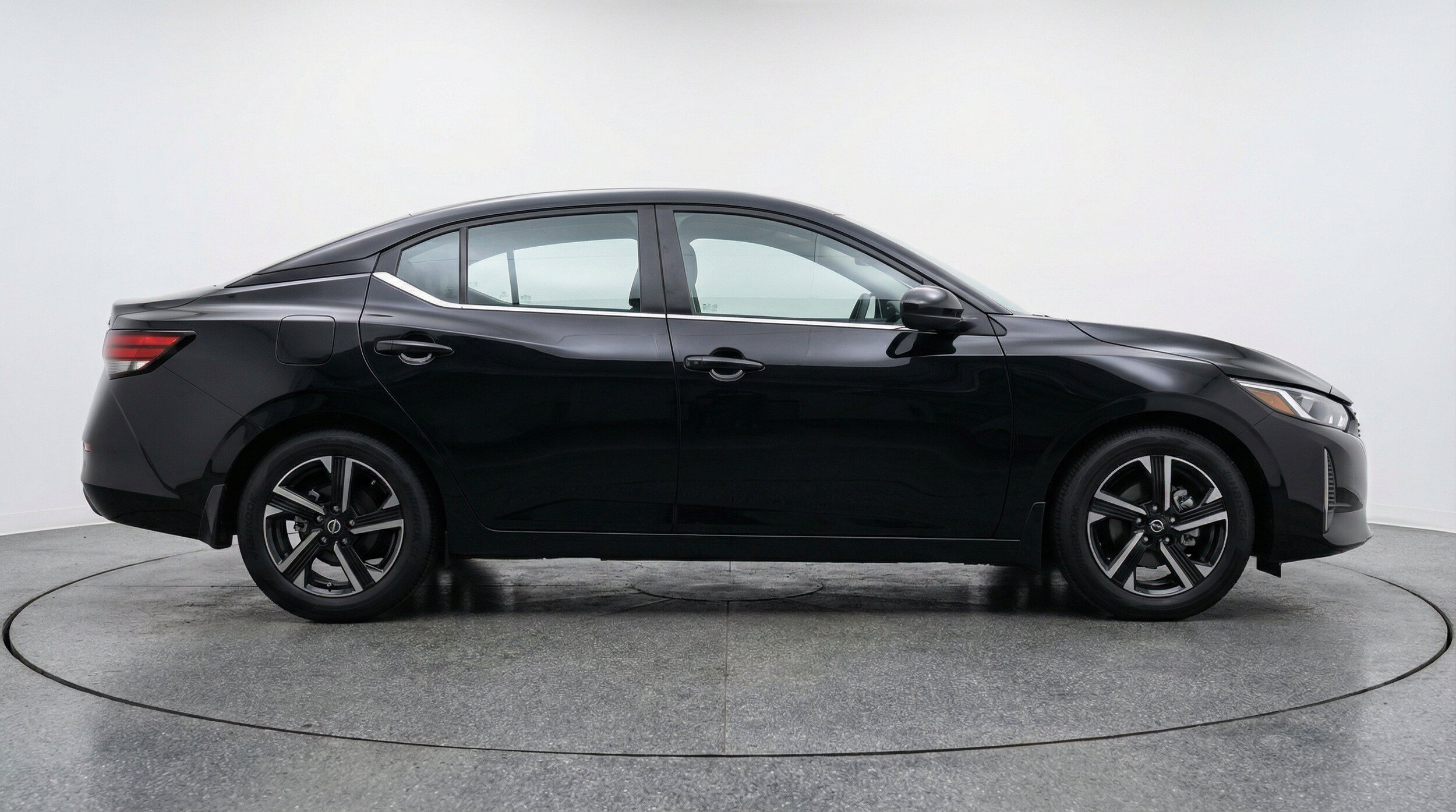 Thumbnail: 2025 Nissan Sentra - 10