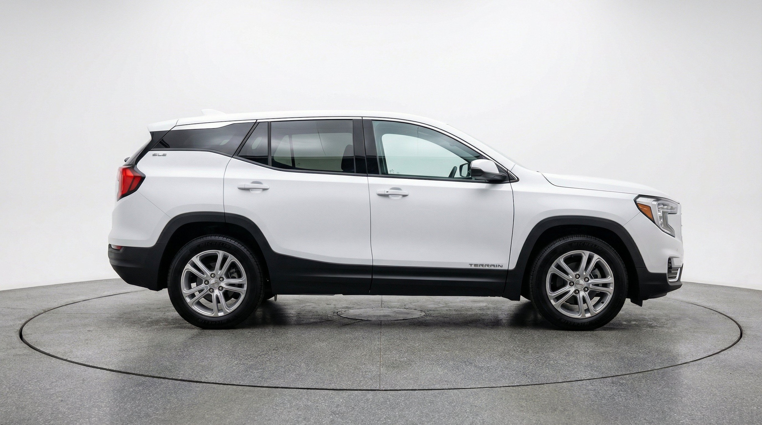 Thumbnail: 2024 GMC Terrain - 10